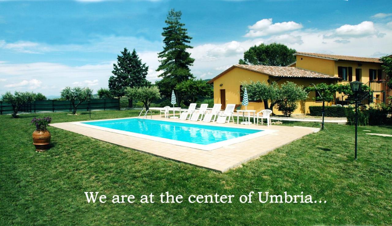 Casale Il Colle Deruta Villa Bagian luar foto