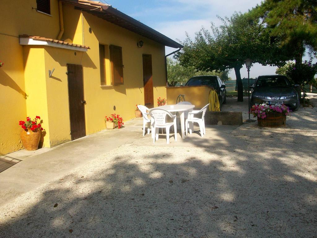 Casale Il Colle Deruta Villa Bagian luar foto