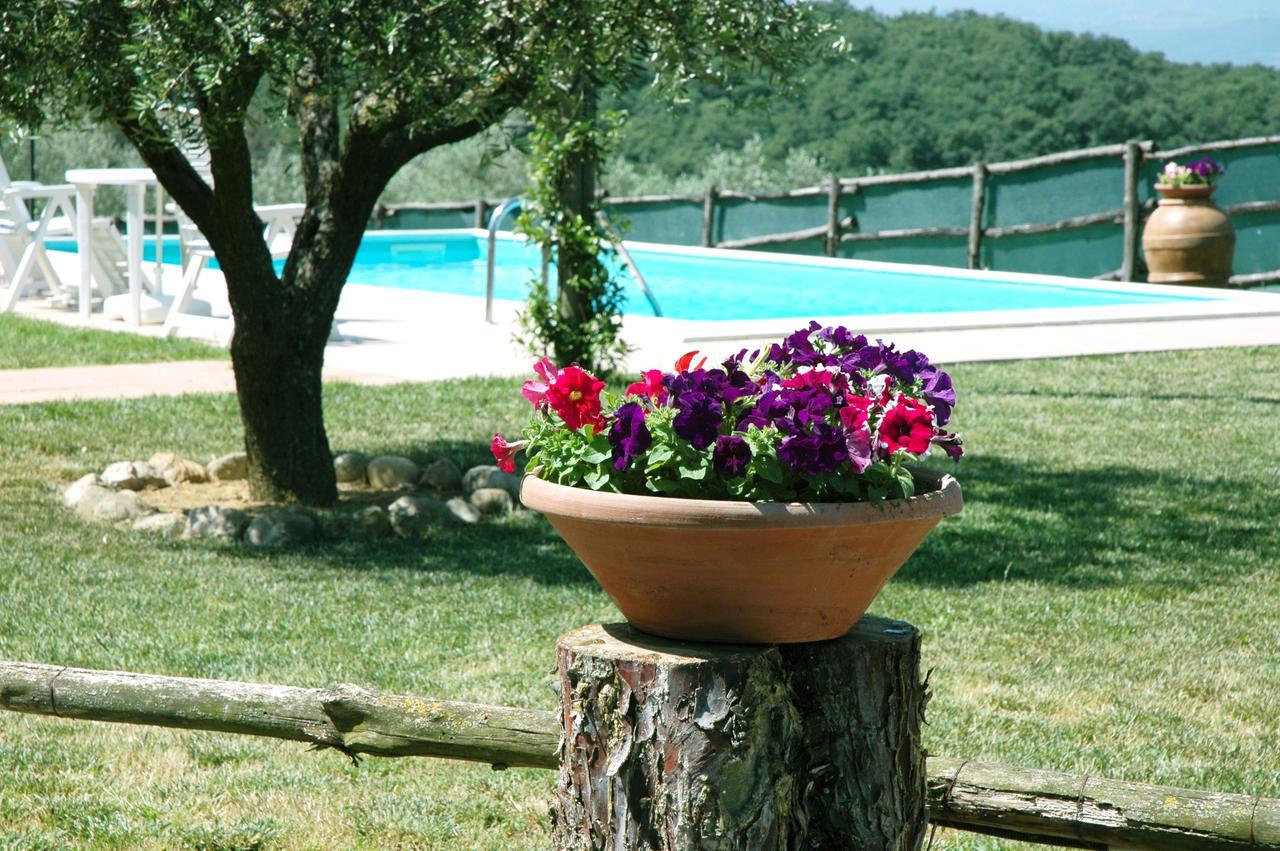 Casale Il Colle Deruta Villa Bagian luar foto